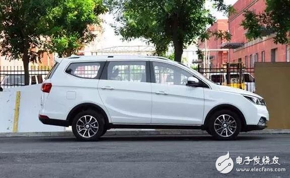 How about Baojun 730? 4 meters, 7 seats, large space, good car, the value of the table, the strength of the table, about 100,000 models, Baojun is definitely the main force