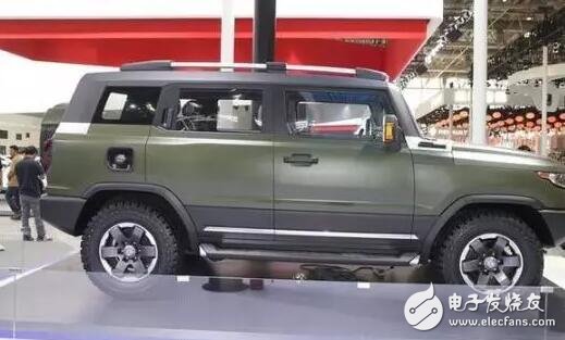 How about Dongfeng Fengshen HUV? The design of the exterior is relatively simple, but the personality is distinct, it is a real hardcore SUV