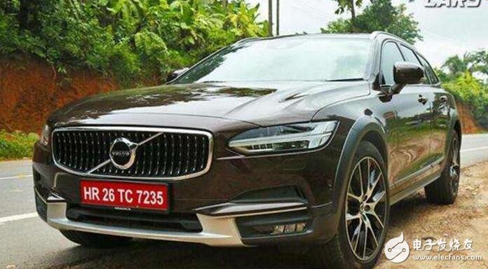 The Volvo v90cross country looks more and more inside and outside, and also has strong off-road performance, coupled with Power Pulse technology.