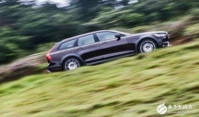 The Volvo v90cross country looks more and more inside and outside, and also has strong off-road performance, coupled with Power Pulse technology.