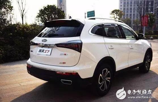 Ruifeng S7 brand's flagship SUV, the front is also equipped with four front parking radar and panoramic camera, JAC Ruifeng S7 domineering strike!