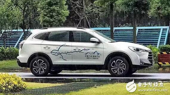 Ruifeng S7 brand's flagship SUV, the front is also equipped with four front parking radar and panoramic camera, JAC Ruifeng S7 domineering strike!