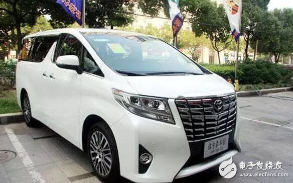 Toyota Elfa 2017 is a very classic nanny car, but it is very popular with the stars, Toyota's lowest van, one selling for 800,000