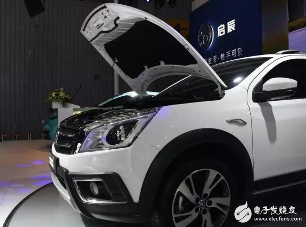 Qichen T70, 1.6L manual Ruixing version, a compact SUV based on Renault Nissan C platform, priced at 80,000, rolling a car of the same class