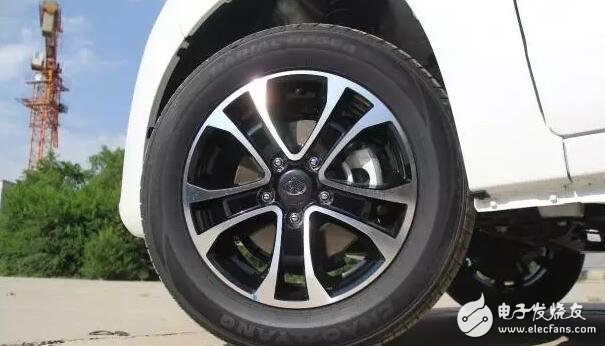 How about Changan Ruixing S50? Appearance of household style, high space utilization, sufficient power, complete system maturity, more intimate than Wuling Hongguang