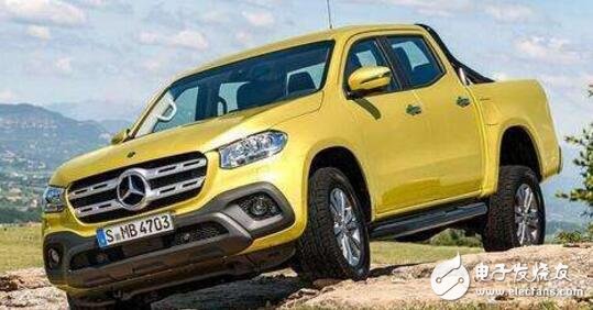 Mercedes-Benz X-class pickup truck looks very luxurious and fashionable, and the sense of science and technology is also good. It feels very good to open this out, which is equivalent to about 290,000 yuan.