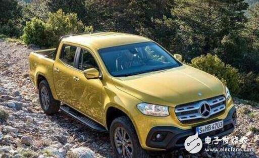 Mercedes-Benz X-class pickup truck looks very luxurious and fashionable, and the sense of science and technology is also good. It feels very good to open this out, which is equivalent to about 290,000 yuan.