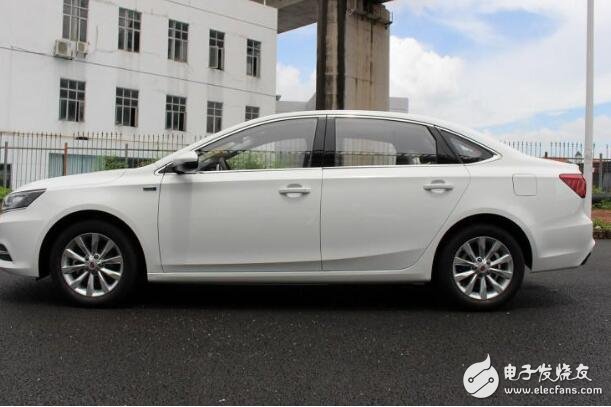 Roewe i6 is higher than Civic configuration, fuel consumption is lower than Corolla, speed is faster than Sylphy, new car guide price: 9.98-15.90 million