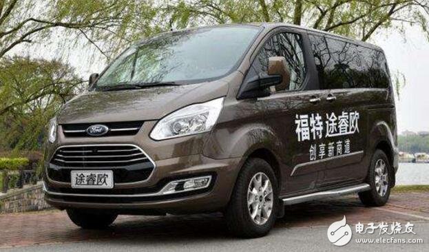Jiangling Ford Tourui Europe, equipped with a comprehensive upgrade of the interior appearance, with a 2.0T engine, a very cost-effective, partial business and home MPV