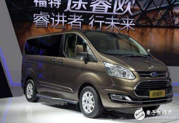 Jiangling Ford Tourui Europe, equipped with a comprehensive upgrade of the interior appearance, with a 2.0T engine, a very cost-effective, partial business and home MPV