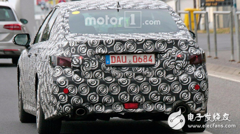 Suspected spy photos exposure of the suspected new generation Lexus GS model
