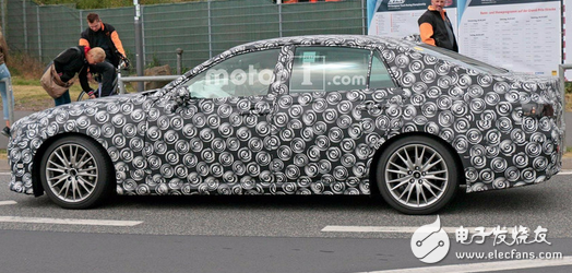 Suspected spy photos exposure of the suspected new generation Lexus GS model