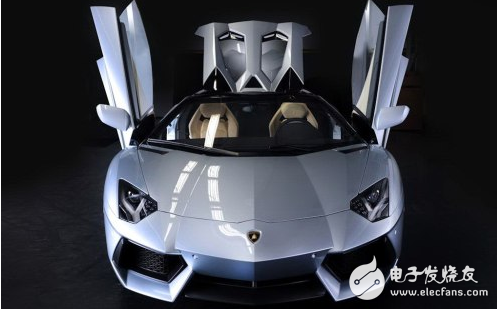 How is Huang Xiaoming's "Big White Cattle" Lamborghini Aventador configuration?