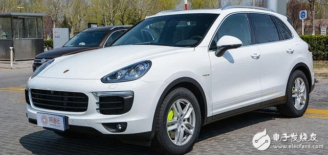 Latest news from Porsche New Cayenne: Or use 911 through taillights
