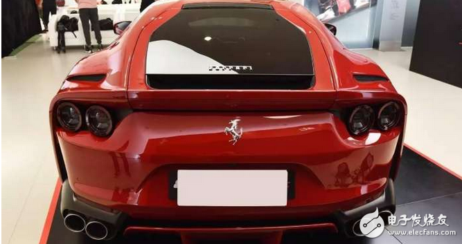 Ferrari's sports car with self-priming V12 engine is the perfect ending: Ferrari 812-Superfas, a super-powerful super sports car!