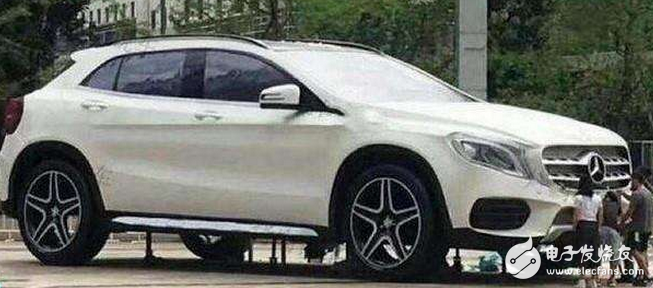 Mercedes-Benz's largest SUV: Mercedes-Benz GLA - up to two floors, this is the "Optimus Prime" in the automotive industry!