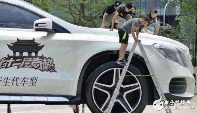Mercedes-Benz's largest SUV: Mercedes-Benz GLA - up to two floors, this is the "Optimus Prime" in the automotive industry!