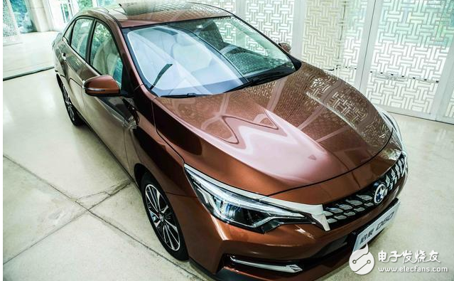 Dongfeng Kaichen Edition "Xuanyi"-Qin Chen D60: Known as "high-quality Zhilian sedan", the interior technology is full of sense, the power is very strong!