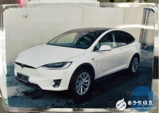 On February 19, 2017, a Tesla Model X registered in Guangzhou City had a traffic accident, and then exploded and fired. The three passengers in the car had different degrees of injuries.