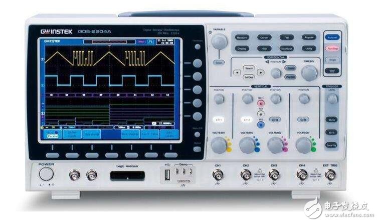 When the display mode switch is placed in the CHA or CHB position, the electronic switch is a monostable circuit. The preamplifier circuit CHA or CHB can work alone. At this time, the dual trace oscilloscope can be used as a normal single line oscilloscope.