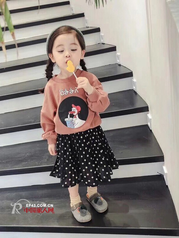 å«è¡£æ­é…åŠèº«è£™ ç§‹å­£çš„å„¿ç«¥æ—¶å°šä½ å‡†å¤‡å¥½äº†å—