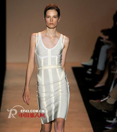 Herve Leger 2011æ˜¥å¤å¥³è£…æ–° é›•åˆ»å‡ºå¥³æ€§æ¸©æŸ”è€Œå¯Œæœ‰çº¿æ¡æ„Ÿ