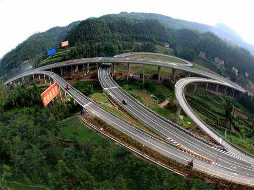 Comprehensive docking of traffic in the middle reaches of the Yangtze River