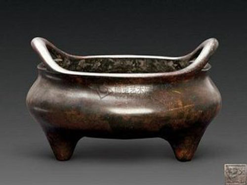Fabao Temple censer (copper) on the Buddha Babao