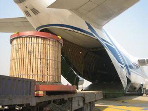 Problems that should be paid attention to in chartered cargo transportation