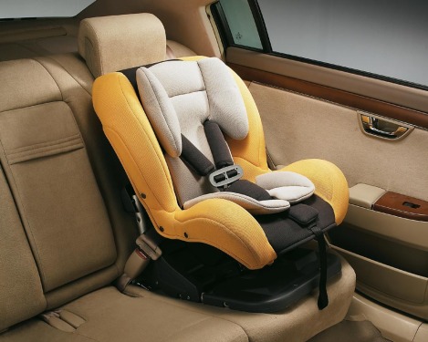 70% of Chinese parents do not install car child safety seats