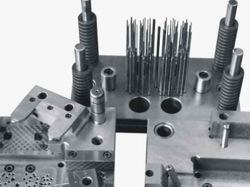 Dalian made CNC machine tools will be equipped with national aerospace field