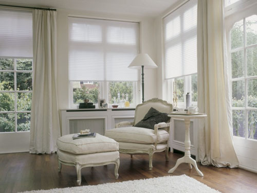 Curtain purchase needs to consider four factors