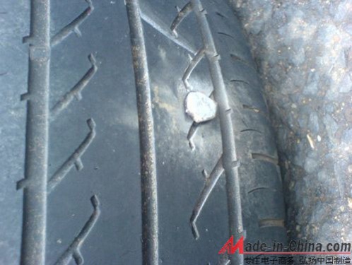 Spring Festival Self-Driving Car Tire Strip Inclusions Cannot Be Ignored