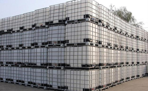 Tonnes of barrels and 200L plastic barrels - integral part of liquid packaging