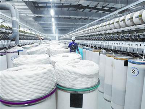 In 2015, the development of the textile and apparel industry should grow lightly