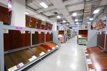 Differentiated marketing strategies for paint stores