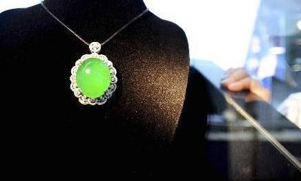 Astronomical Jade Debuts at Emerald Shenyang Jewelry Show