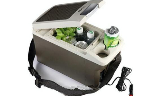 Car refrigerator