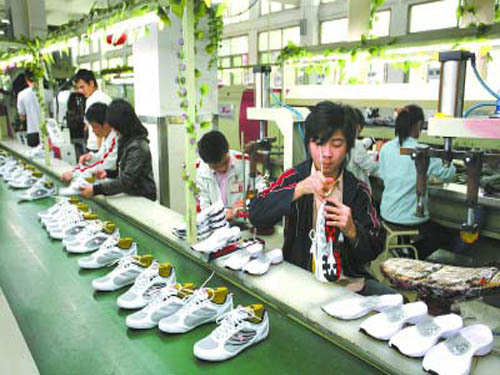 Affect the negative factors in the development of the footwear industry