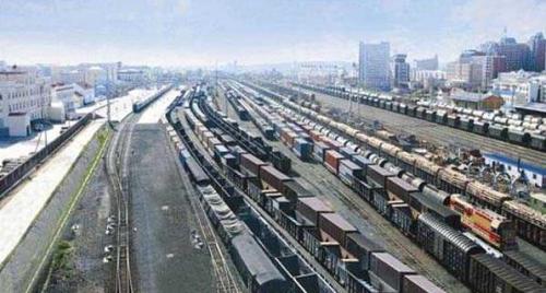 The volume of cargo on the largest land port between China and Russia has risen sharply