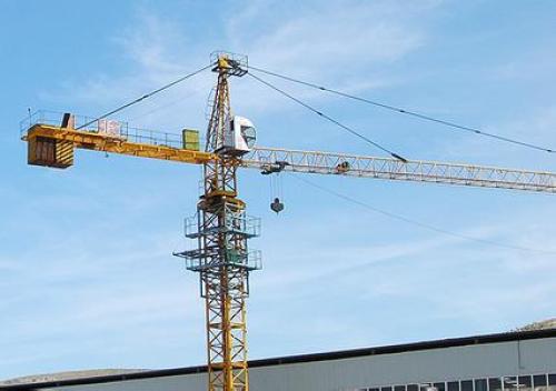 The tower crane welcomes the development of the new blue ocean