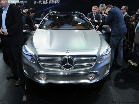 Mercedes-Benz GLA entry-level car exposure