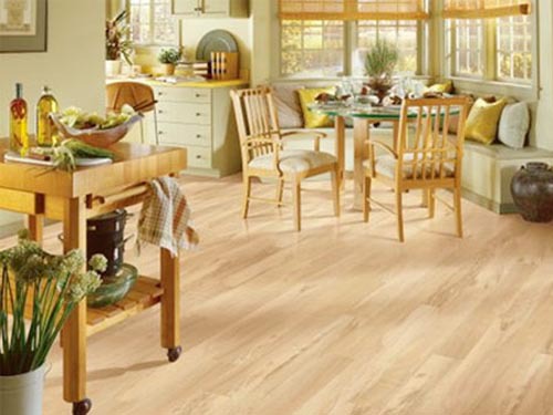 Under the premise of environmental protection, how to develop flooring companies