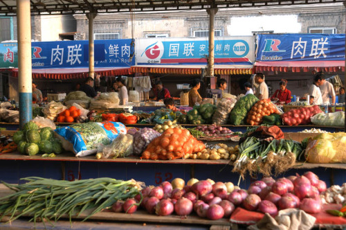 Domestic vegetable prices continued to drop Jiang City vegetable prices are still