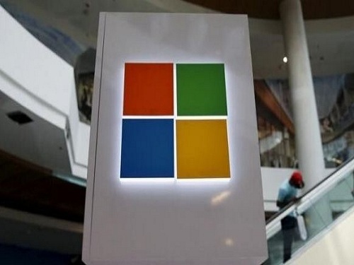 Microsoft will focus on mobile and cloud services