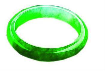 Personalized customization into a new trend in the jade market