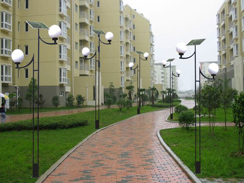 What are the advantages of solar landscape lights