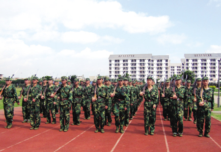 Military training clothing becomes a new disposable item