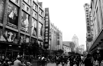 Qipu Road Fashion Market in Shanghai: 30 Years of Growth in a Professional Trade Area