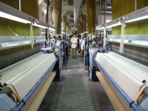 The textile industry needs to improve its technological level